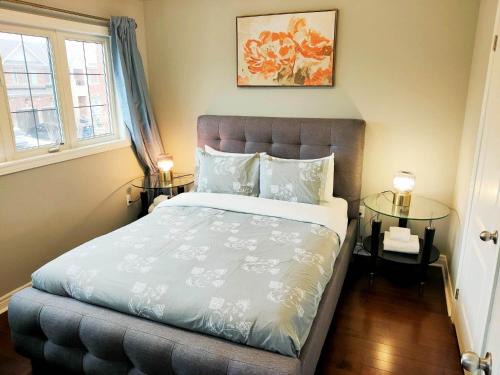 Newmarket House | Affordable Room with FREE Parking in Newmarket ON
