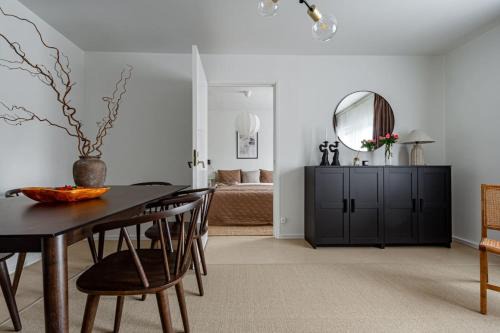 Katarina-Sofia Apartment | Affordable stay in creative SoFo - construction work