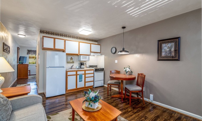 Lynchburg Hotel | Affordable Suites of America Lynchburg