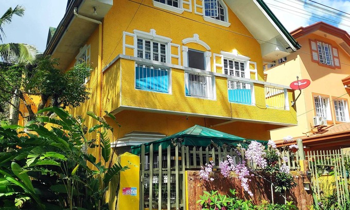 Silang Junction North House | Affordable Tagaytay Home 400m away from the Malls and restaurants.