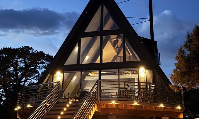 Williams Cabin | Aframe Grand Canyon | Pets | Fenced | Views