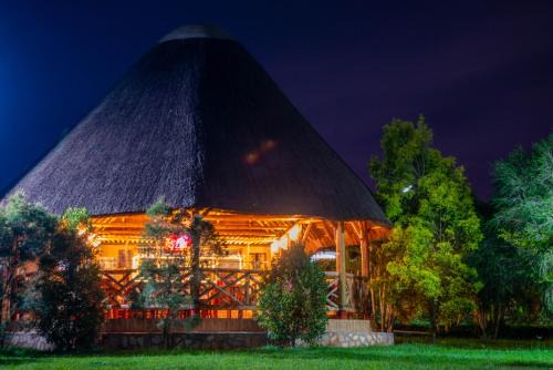 Entebbe Bed & Breakfast | African Roots Guesthouse Entebbe