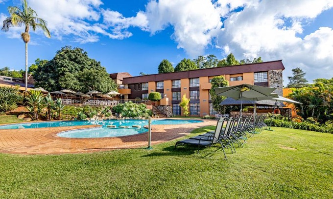 White River Hotel | African Sky Hotels - Pine Lake Inn