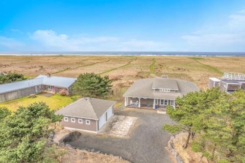 Warrenton House | After Dune Delight