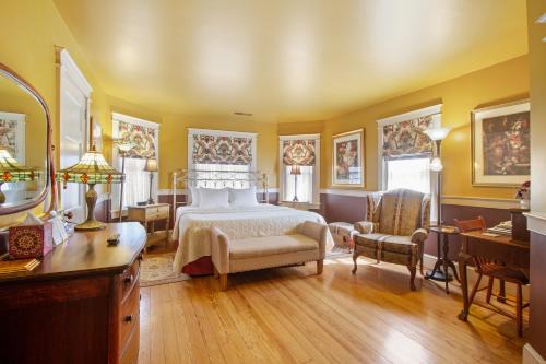 Gordonville Bed & Breakfast | After Eight Bed and Breakfast