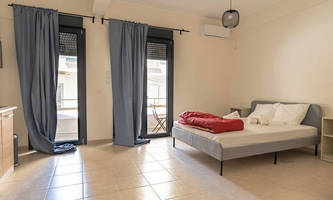 Vyronas Apartment | Ag. Ioannis m. station 1 bed for 2 pers by MPS