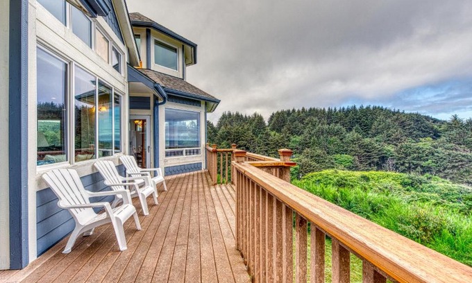Bandon House | Agate Beach Haven - 4 Bed 4 Bath Vacation home in Bandon