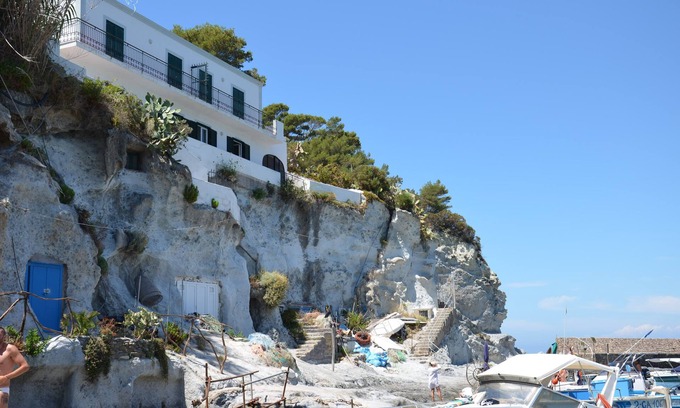 Le Forna Apartment | Agenzia Maridea Ponza- Donatino a mare house, an awakening overlooking the Sea