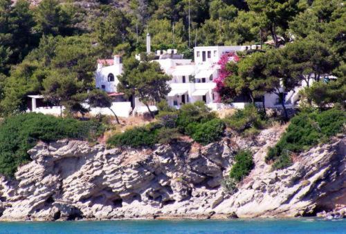 Skliri Hotel | Agistri Club Hotel