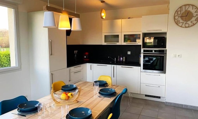 Dozule House | Agréable maison moderne, entre campagne et mer !
