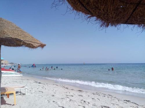 Chott Mariem Villa | Agréable villa proche de la mer a Chott Meriem