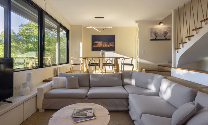 Pangrati Ski Chalet | Agras 41·Spacious 3bdr Townhouse with Monumental V