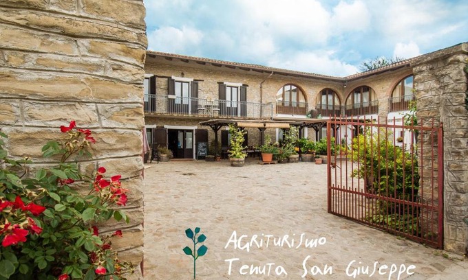 Rocchetta Belbo House | Agriturismo Tenuta San Giuseppe