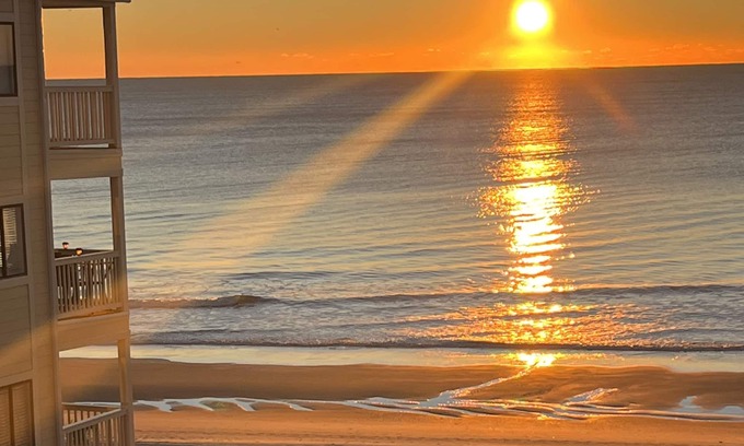 Garden City Condo | Ahh, Life At The Beach. As Inexpensive As It Gets!