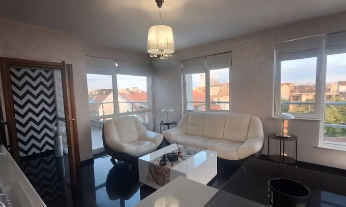 Plovdiv Center Apartment | Ahinora Luxury 2-Bedroom Apartment in enchanting Plovdiv – Close to Center, AC