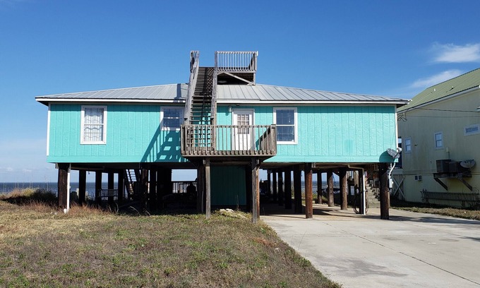 Silver Cay House | "AIN'T LIFE GRAND"-KAYAKS, GOLF CART, PRIVATE BEACH, CRAB TRAPS!