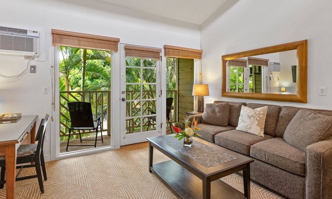 Historic Lahaina Front Street House | Aina Nalu Condo J207
