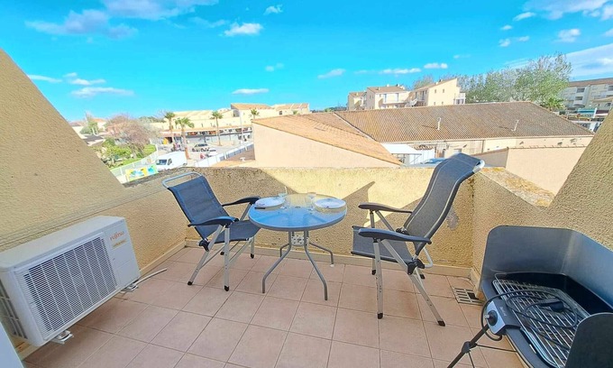 Marseillan Plage Apartment | Air-Conditioned Studio with Terrace and BBQ in Marseillan Plage for 4 Guests