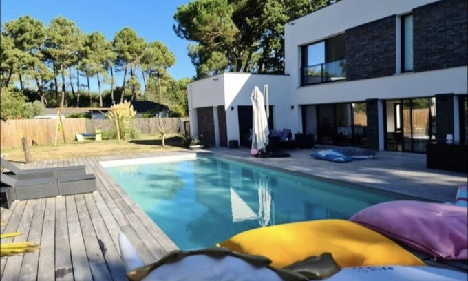 Pessac House | Air-conditioned architect-designed house Bordeaux