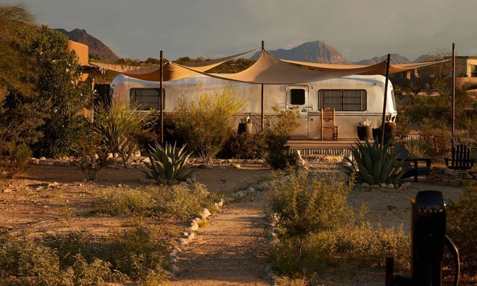 Study Butte-Terlingua House | Air Conditioned Escape ⁠— Quick Drive from Big Ben