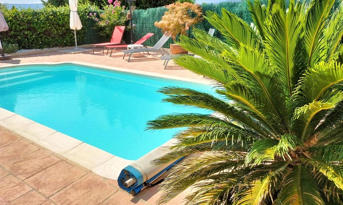 Montauroux House | Air-conditioned holiday home with private pool, near lake