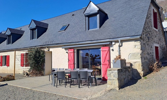 Ouzous House | Air-conditioned semi-detached house, 9 Pers between ARGELES and LOURDES, view of the valley