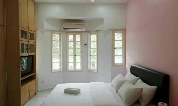 Kampung Cantik House | Air Itam 8 Rooms Comfortable Home Stay