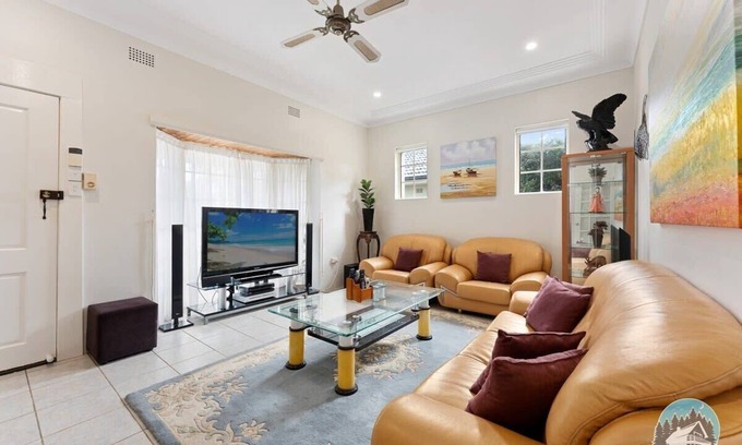 Blakehurst House | Aircabin - Blakehurst - Spacious - 5 Beds House