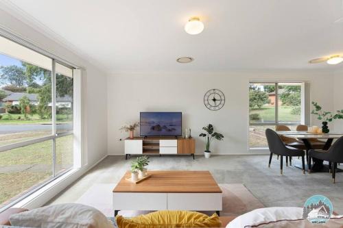 Marayong House | Aircabin - Marayong - Convenient - 3 Beds House