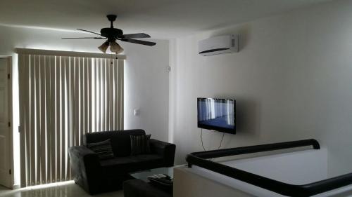 Apodaca Apartment | AIRPORT SHORT & LONG TERM EXPRESS ALMERIA x