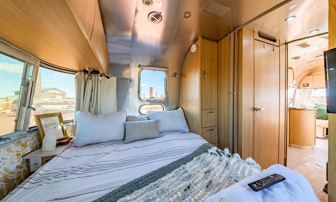 Valle House | Airstream w/Private Hot Tub (Unit B) - 4 Person Airstream with Private Hot Tub