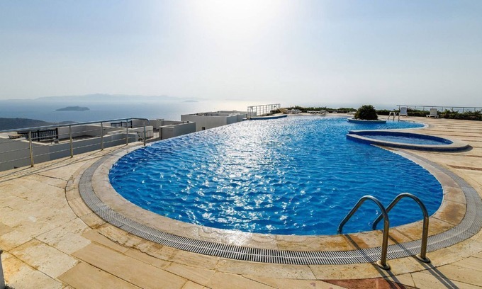 Mentese Apartment | Airy 2BR Villa W/ Pool, Bodrum Apartment 1004