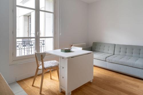 Arsenal Apartment | Airy and Stylish 1BD Flat ile Saint-Louis