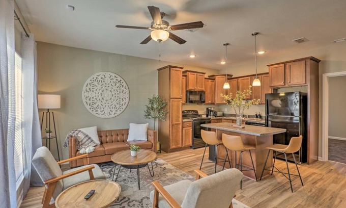 Tallahassee Apartment | Airy Tallahassee Condo about 5 Mi to Downtown!