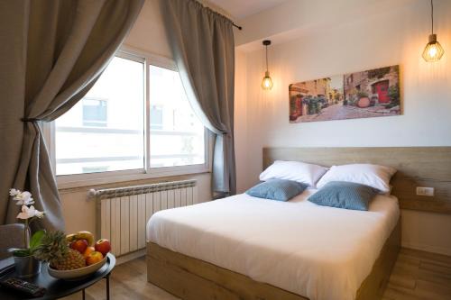 Jerusalem City Centre Apartment | Aju Hillel 14