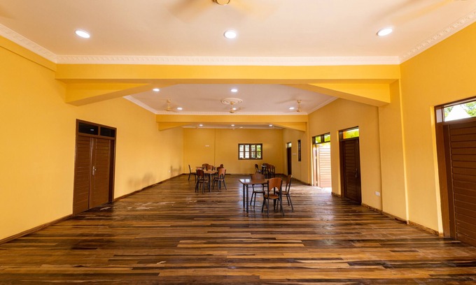 Accra Hotel | Akpe Cultural Center and Hotel