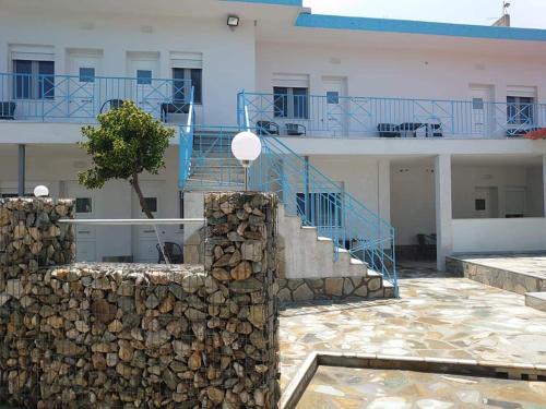 Nea Mesagkala House | Akrotiri rooms
