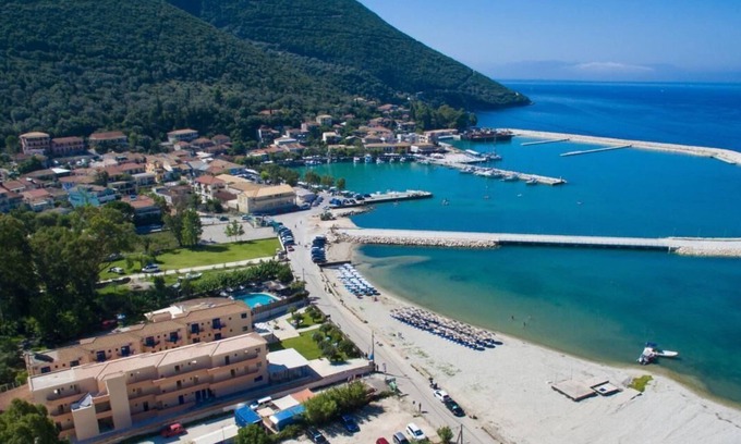 Vassiliki Hotel | Akroyiali Resort