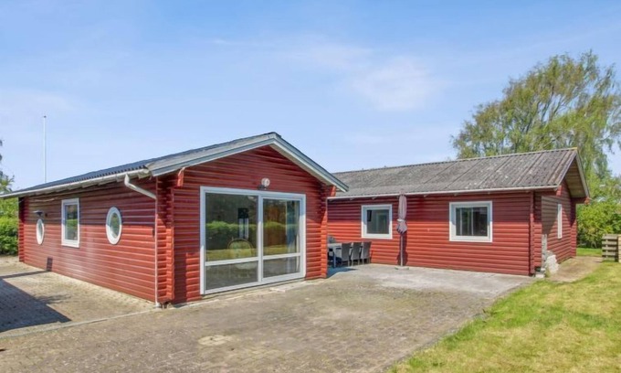 Hojer House | "Aku" - 24km from the sea by Interhome
