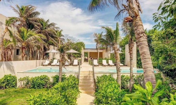 Akumal Apartment | Akumal Bay With Access To Beach 7 Rooftop Pools W Ocean View