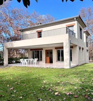 Villa San Lorenzo House | Al Puente y Palo - Casa de Piedra