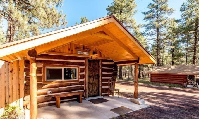 Williams Cabin | Al's Cabin | Historic Charm | Fenced Yard | Near Grand Canyon & Flagstaff