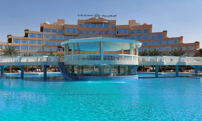 Buraimi Resort | Al Salam Grand Hotel & Resort