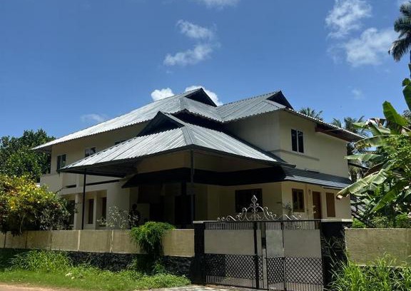 Perumbaikad Apartment | Alappattu home stay