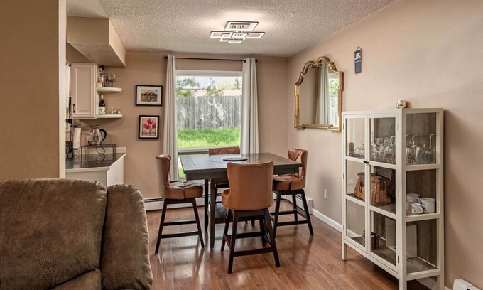 Sand Lake House | Alaska Family Comfort Stay w/Hottub!
