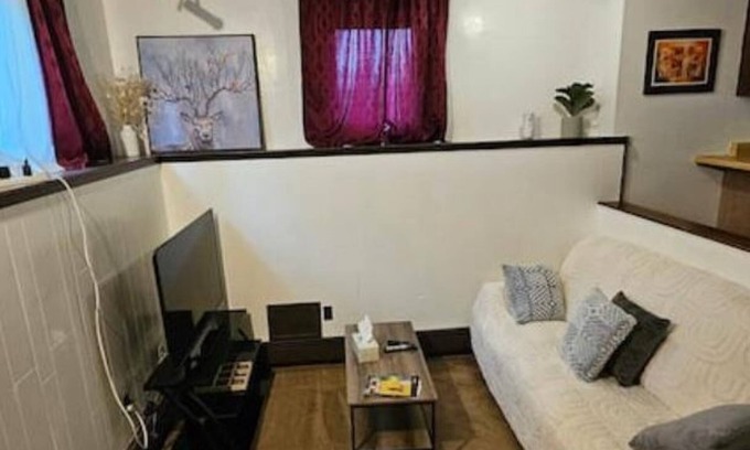 College Apartment | Alaska Rafiki - Unit 3