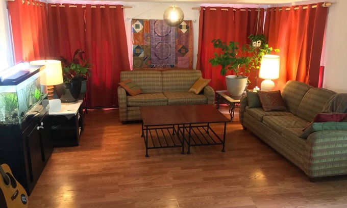 Mid-Hillside House | Alaskan homestead & Ecolodge, Jupiter Garden