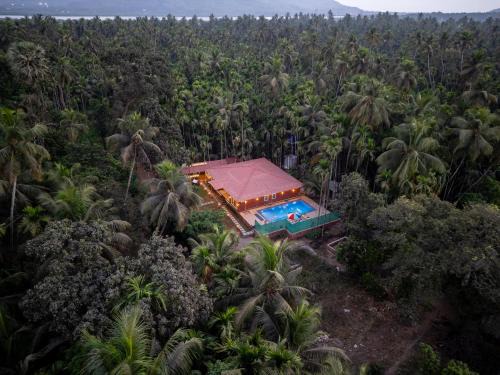 Alibaug Villa | Alaya Stays Cabanas Retreat Tropical 5-BHK With Private Pool, Garden & Outdoor Dining