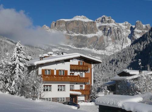 Alba Hotel | Albergo Majorka