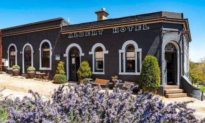 Daylesford House | Albert Hotel Daylesford